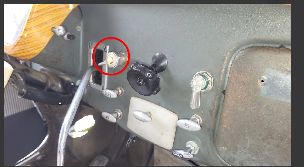 2025-09-22 23_04_03-Conversation _ Pierre-Eric Alix (Vous) _ Microsoft Teams.png