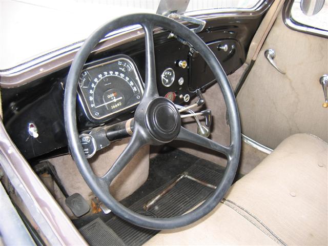 Traction 11 BL 37 007 (Small).jpg