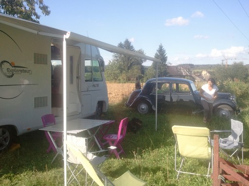 Camping à la ferme.jpg